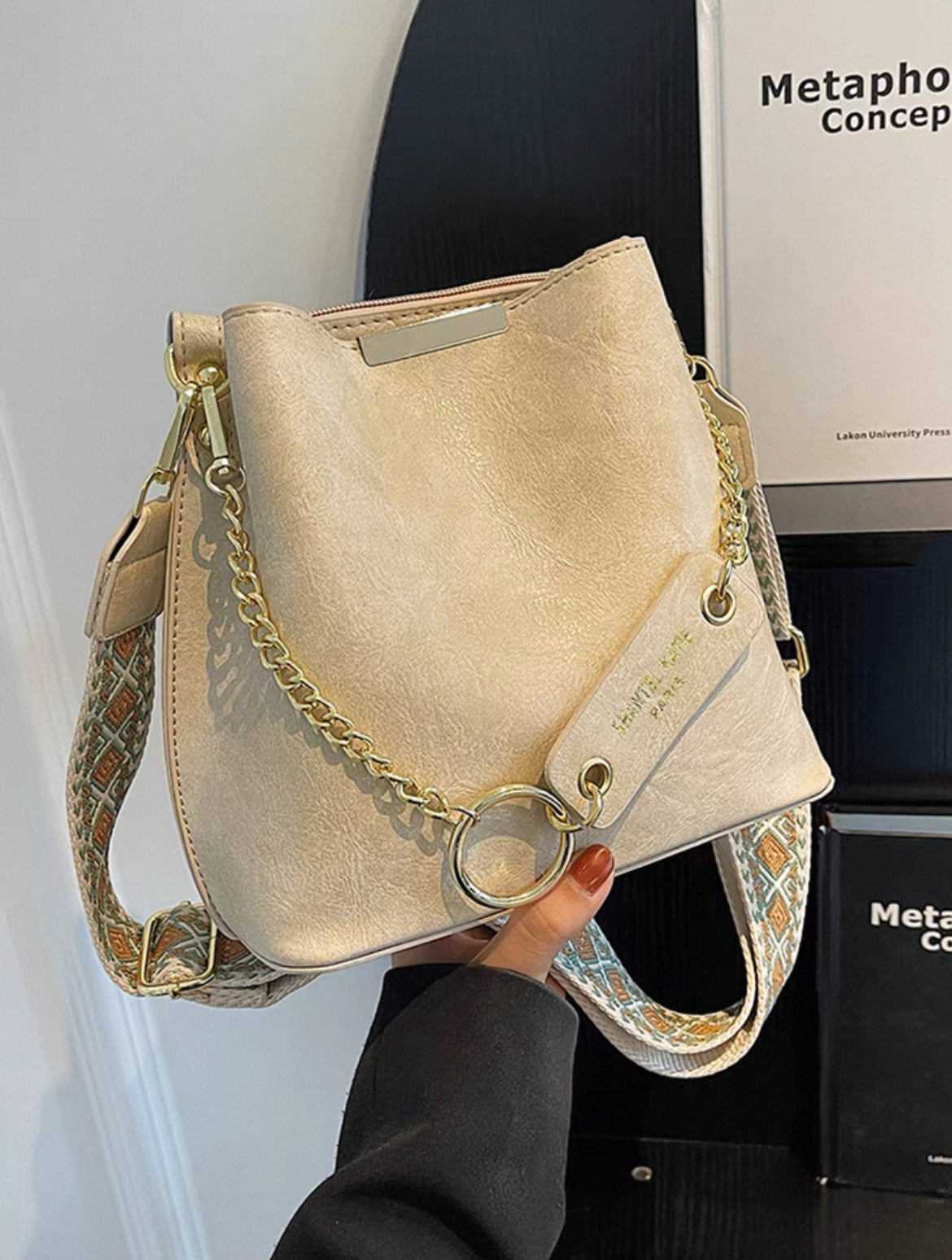 Internet Celebrity High-End 2025 Bucket Bag Foreign Style Wide Crossbody Bag