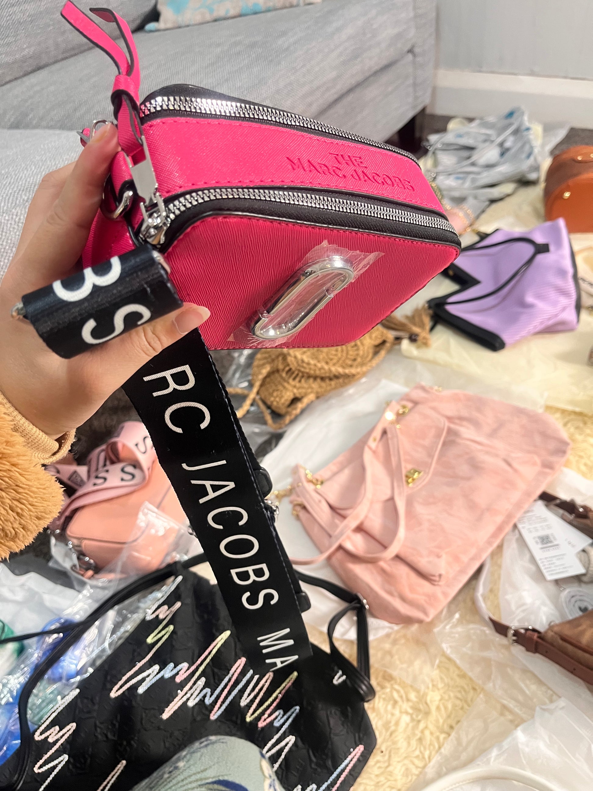 Marc Jacob  Trendy Super Stylish One-Shoulder Cross-Body Small Square Multi-Color Square Bag