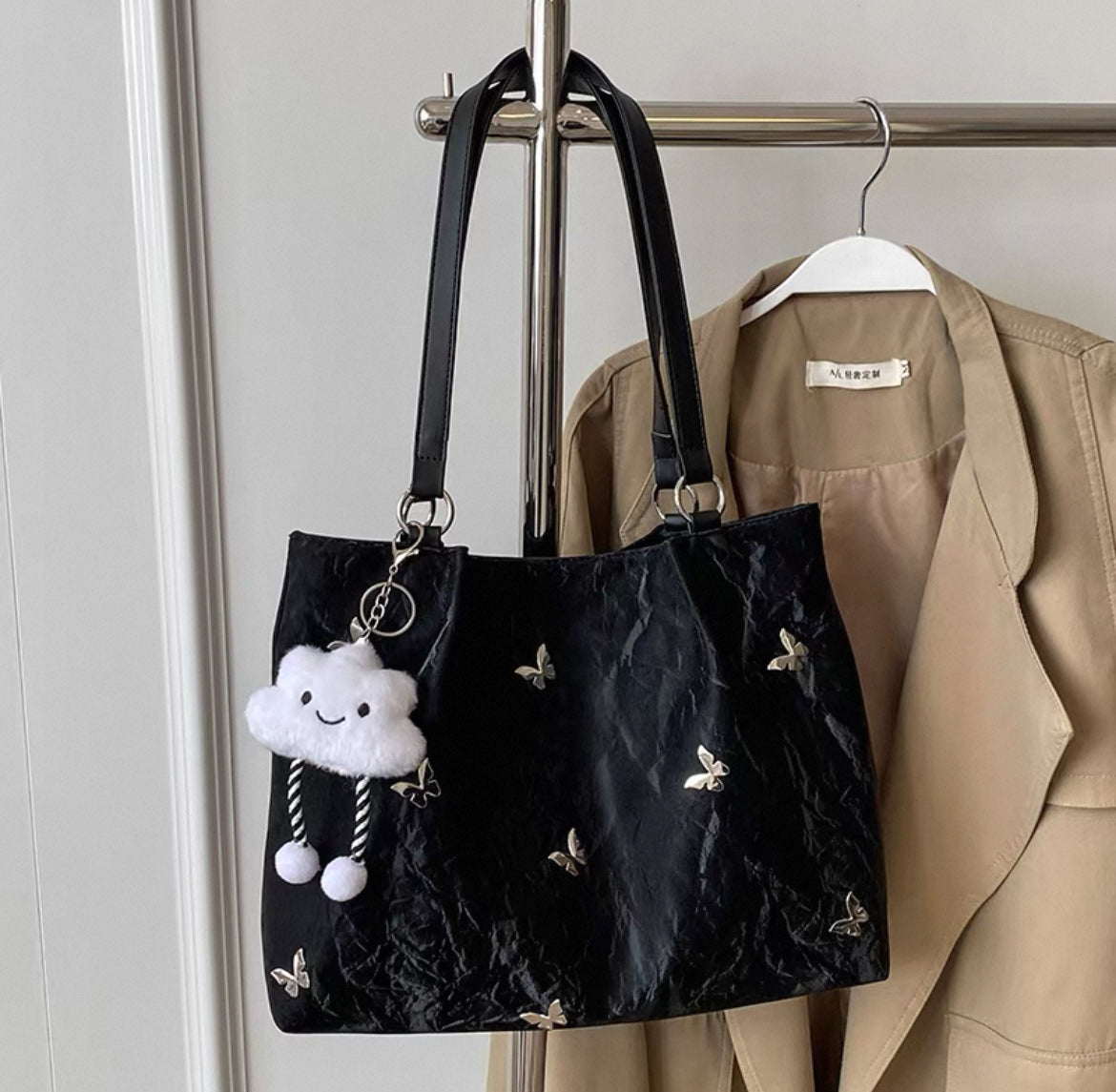 Tote Bag Large Capacity 2025 High-End Shoulder Bag, College and professional With ornaments/keychains