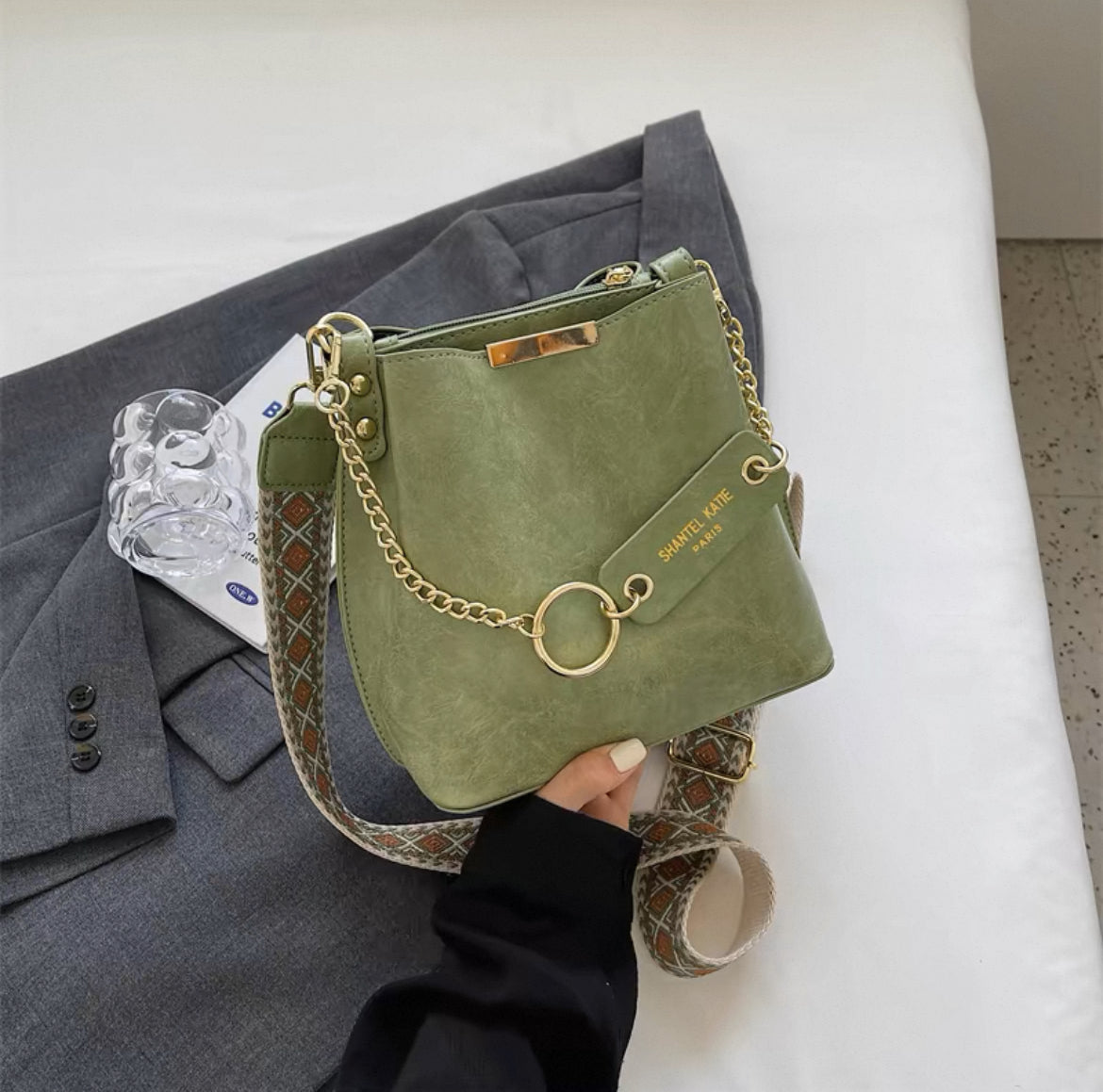 Internet Celebrity High-End 2025 Bucket Bag Foreign Style Wide Crossbody Bag