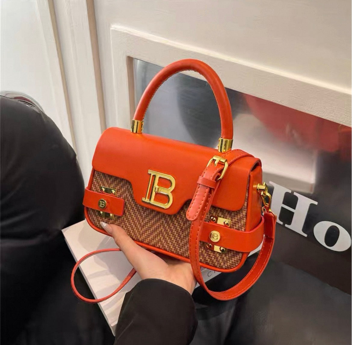 Balmain B-buzz Crossbody Versatile Commuter Box Bag .