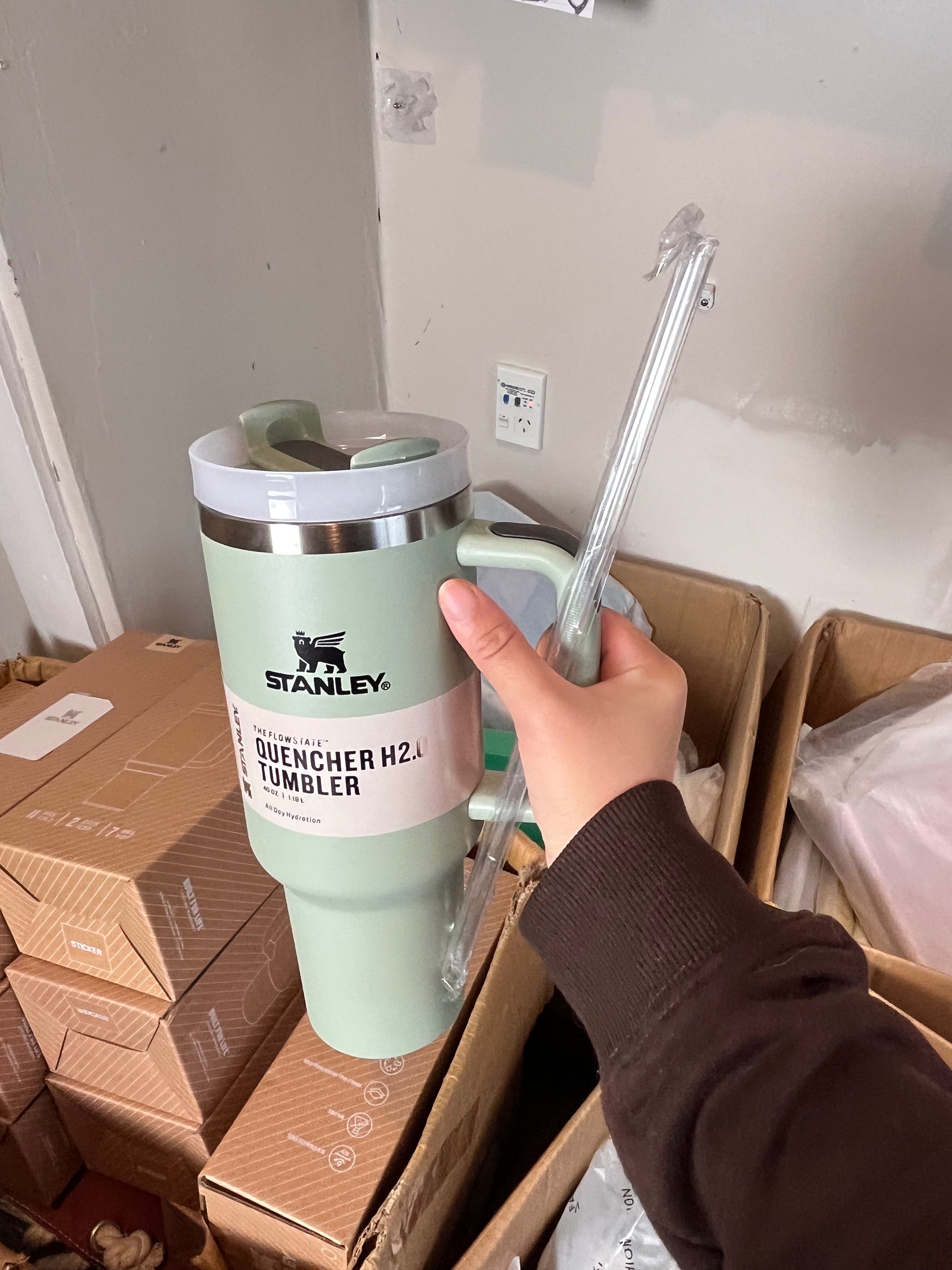 Stanley thumbler Cup with straw 1.18L