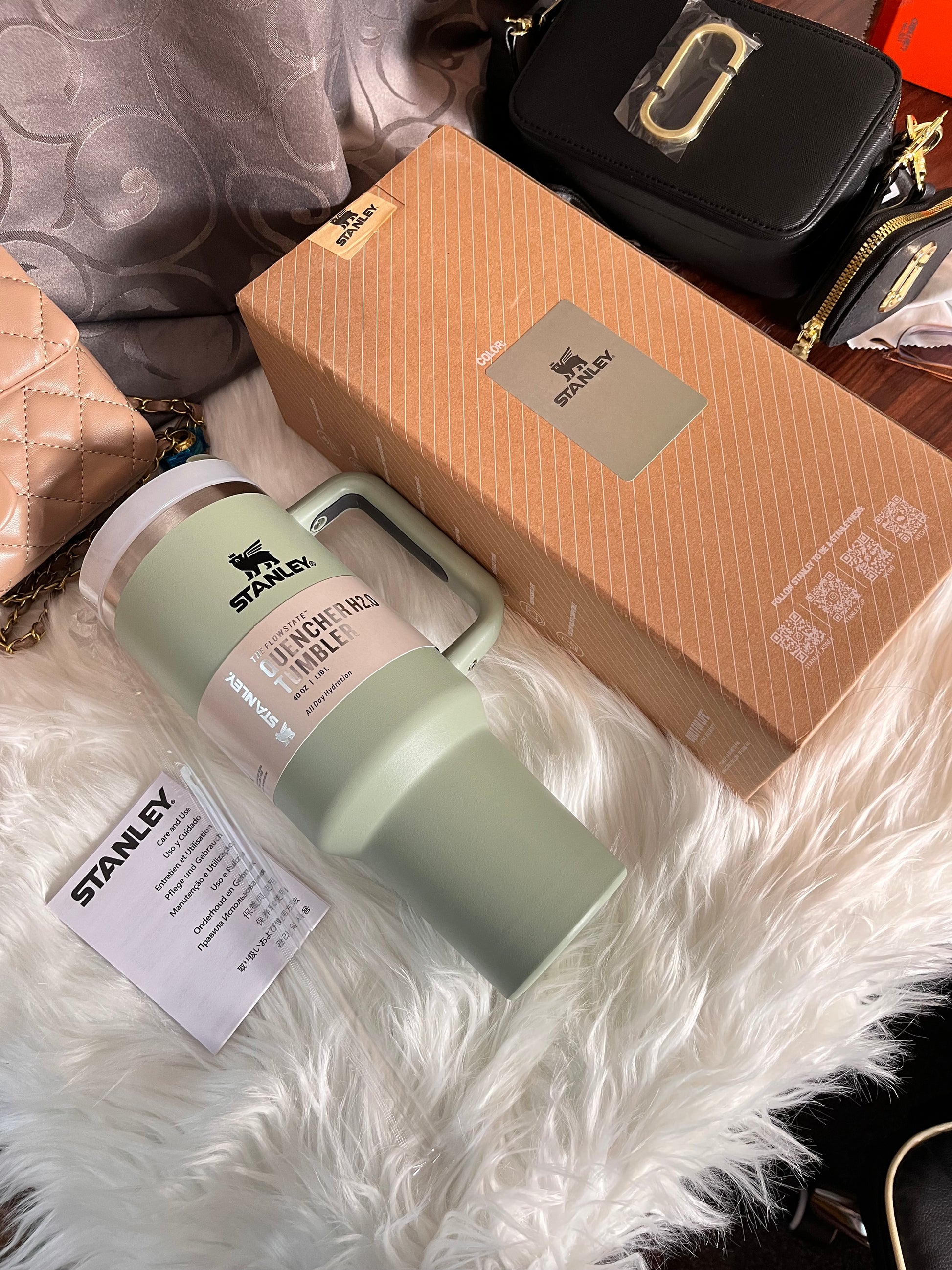 Stanley thumbler Cup with straw 1.18L