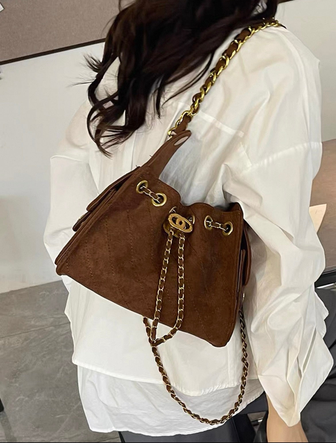 C brand shoulder bag