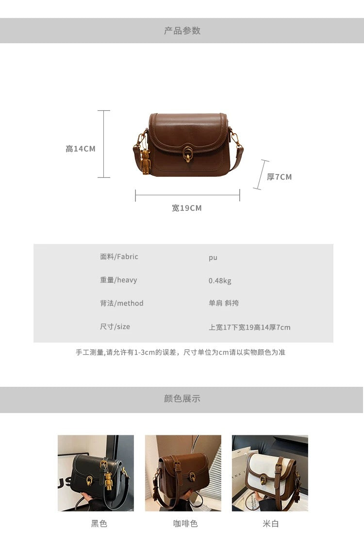 Leather crossbody bag with cute keychain