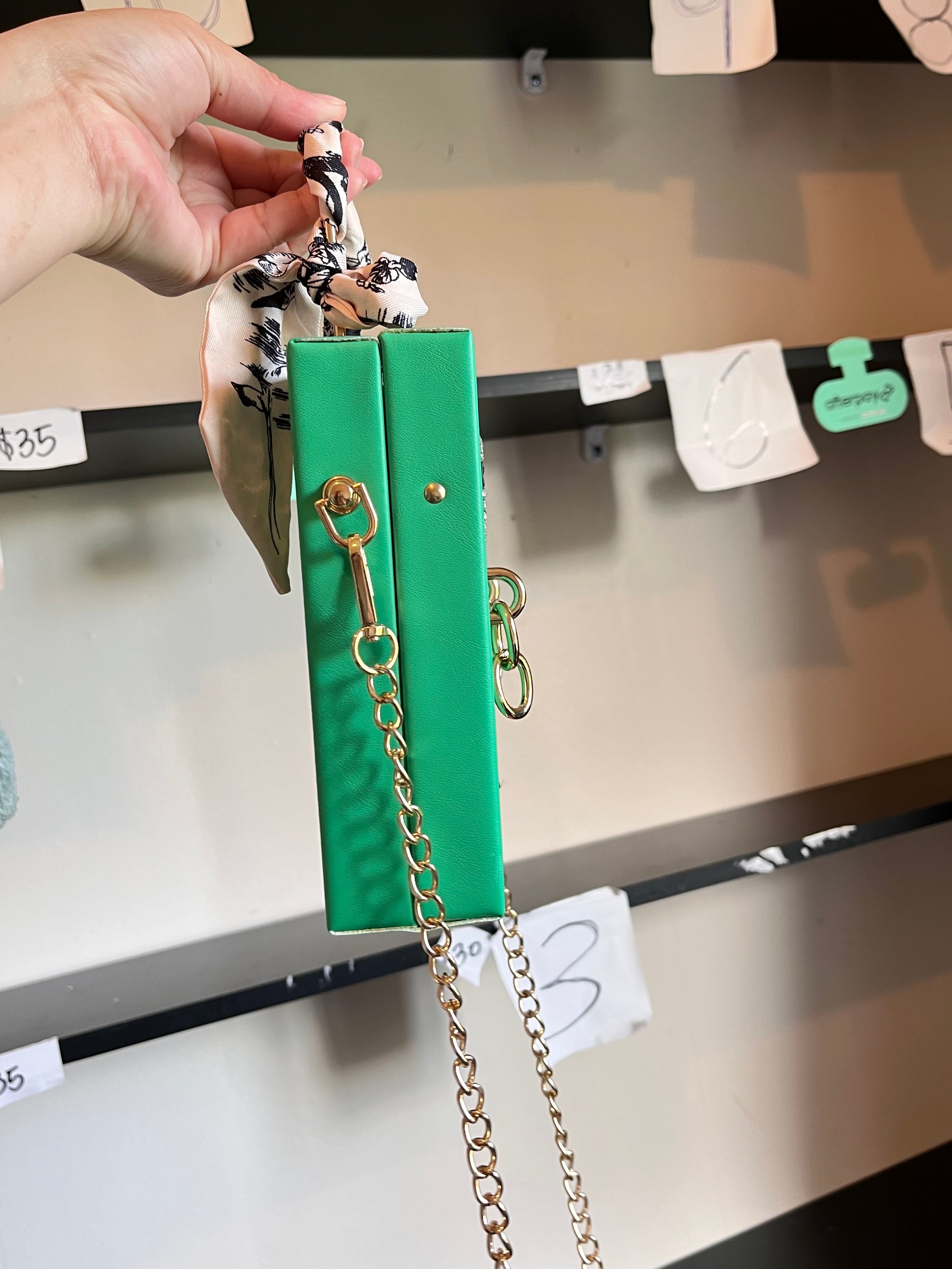 Elegant hard type Face bag hancarry or crossbody