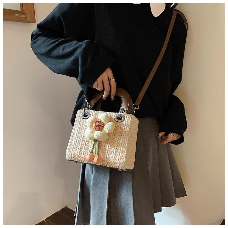 Elegant Woven Straw 2025 New Niche Design Crossbody Bag Seaside Resort Style Popular Satchel Princess Diana Bag
