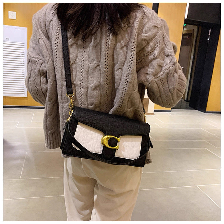 Pre order Coach underarm /shoulder bag