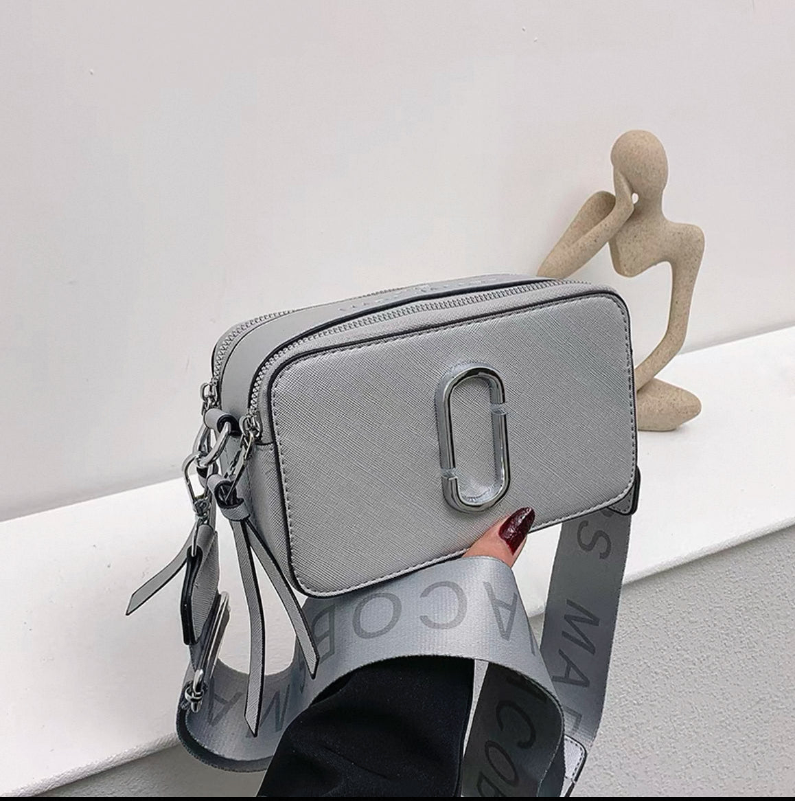 Marc Jacob  Trendy Super Stylish One-Shoulder Cross-Body Small Square Multi-Color Square Bag