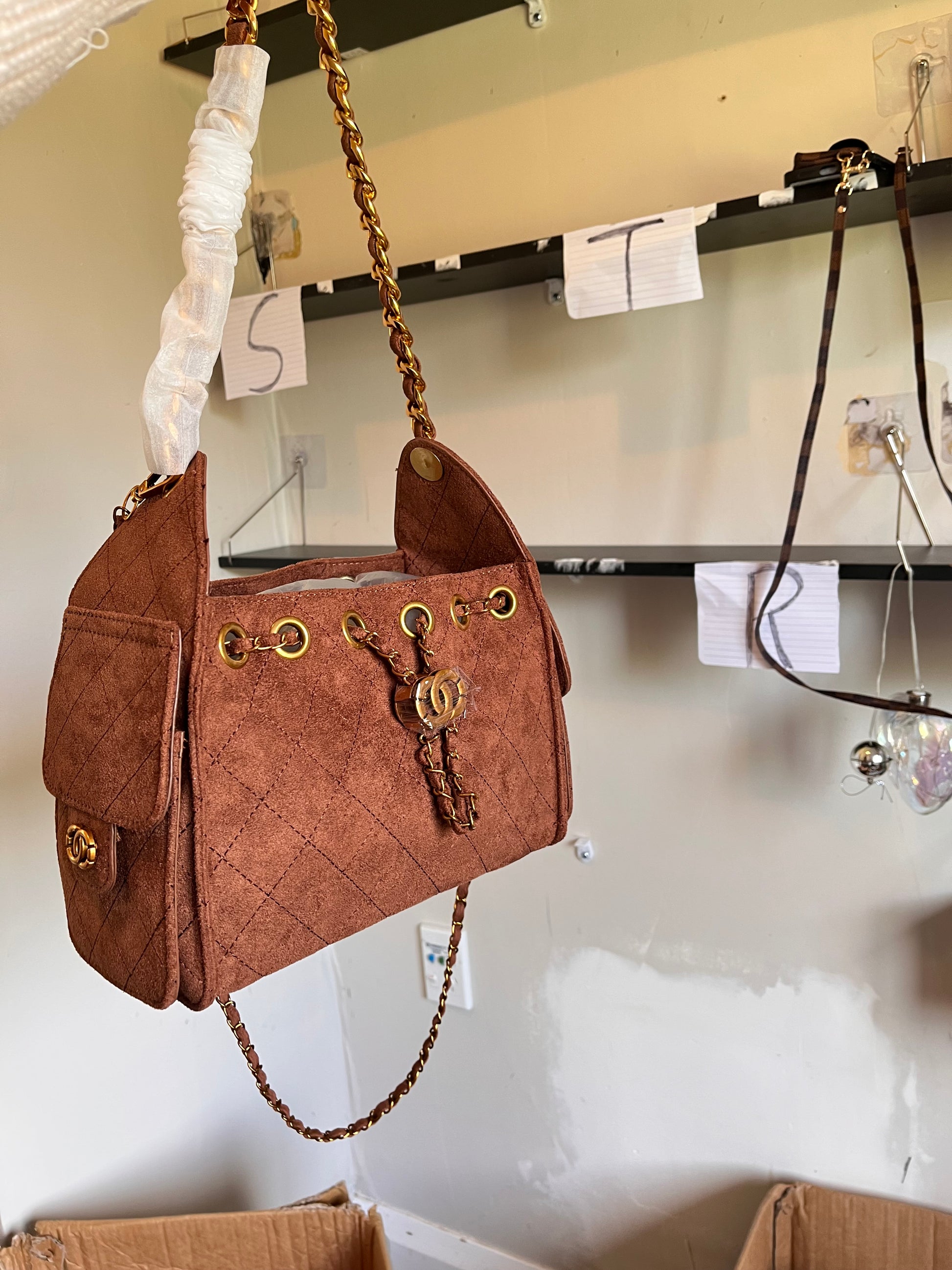 C brand shoulder bag