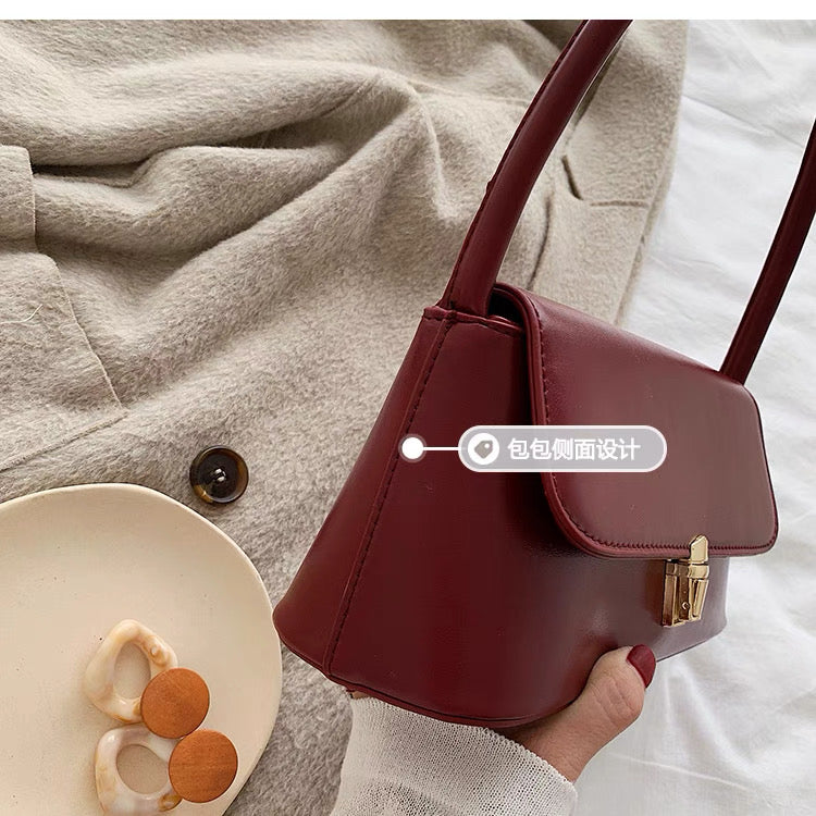 Retro Baguette 2025 New Popular Elegant Versatile Shoulder Wedding Bridal occasions events Bag