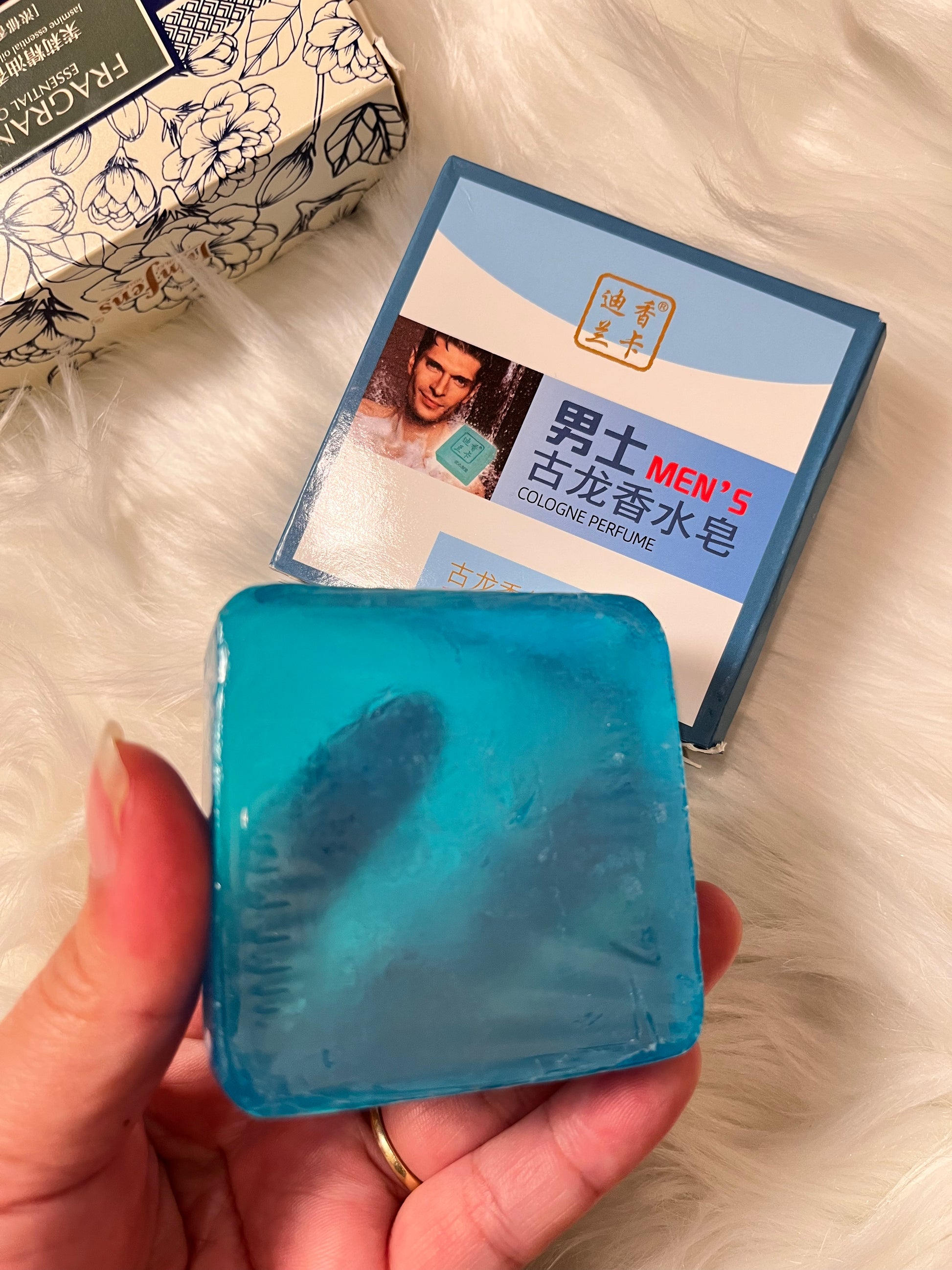 Men's Cologne Oil Control Refreshing Bath Handmade Soap for Face and Body it has Long-Lasting Perfume Scent