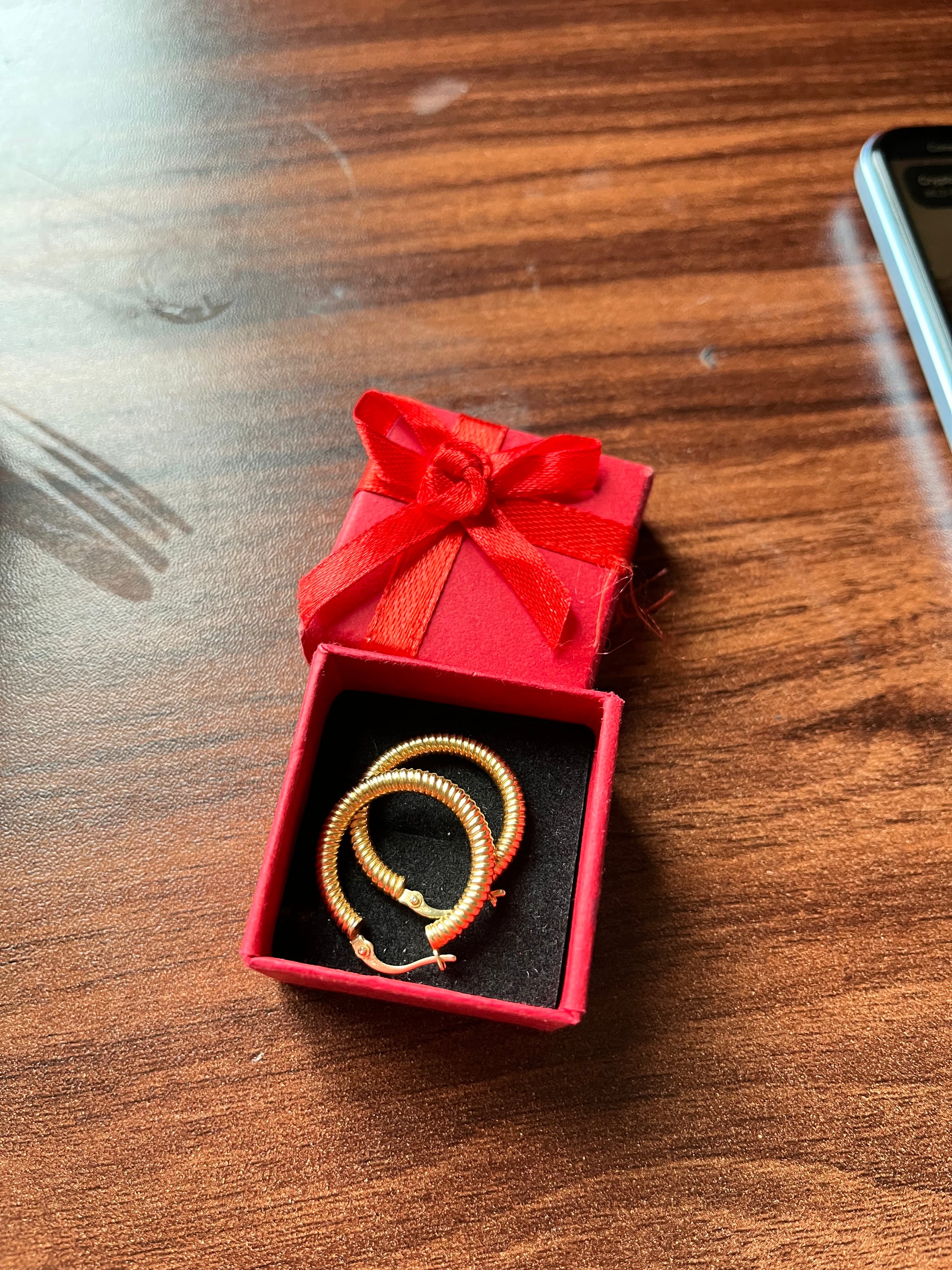 18karat real gold twisted hallow earrings