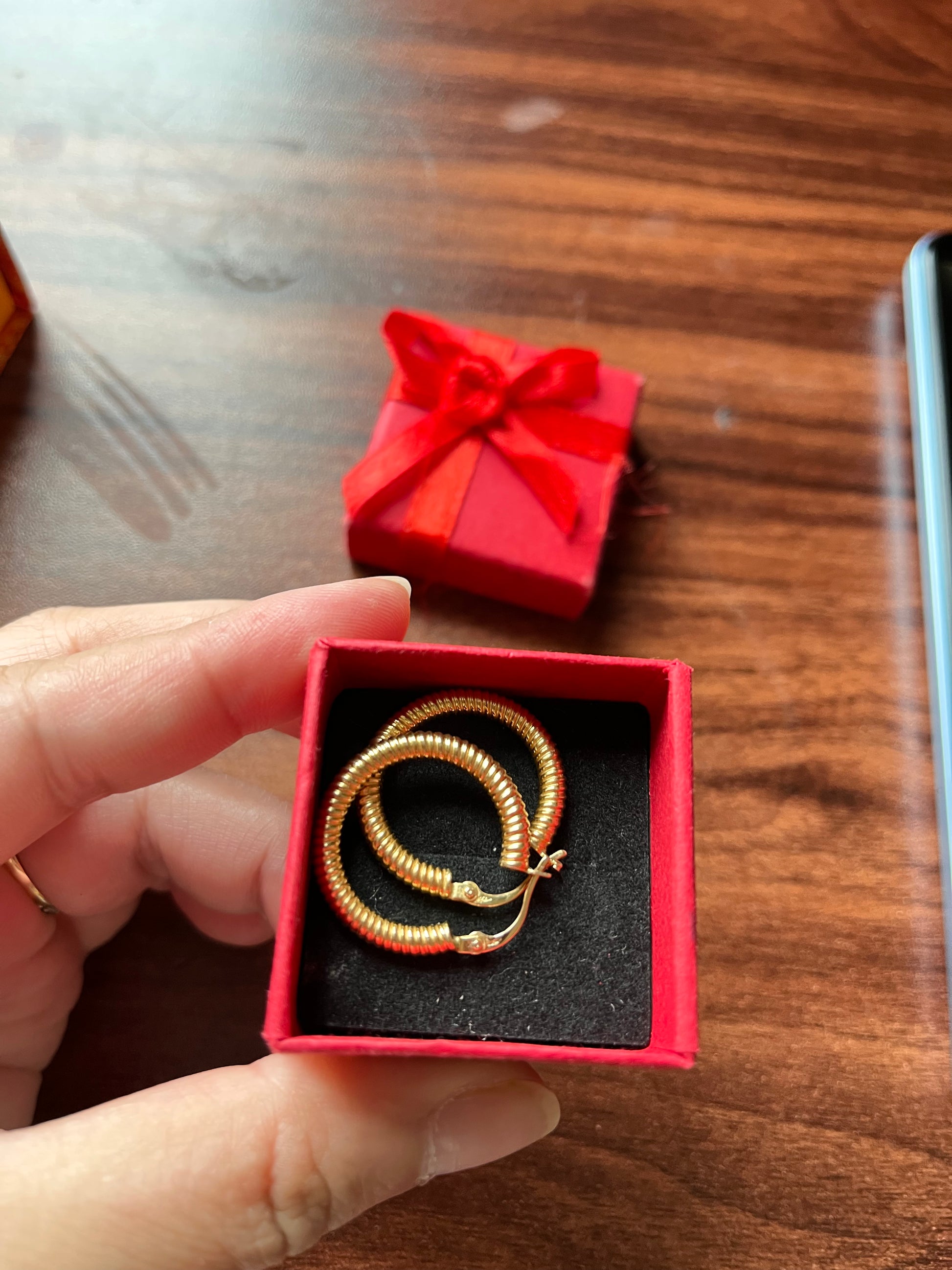 18karat real gold twisted hallow earrings