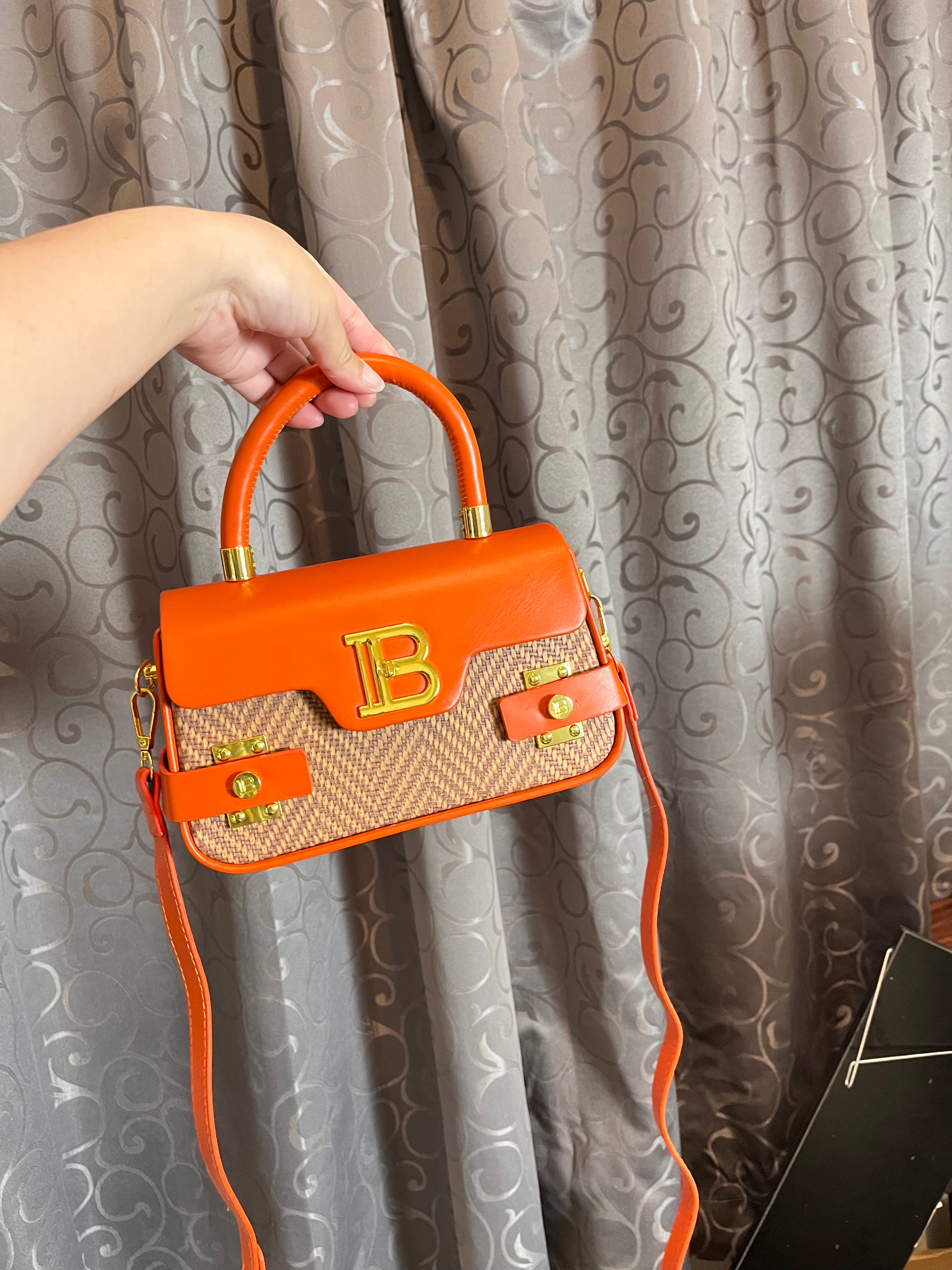 Balmain B-buzz Crossbody Versatile Commuter Box Bag .