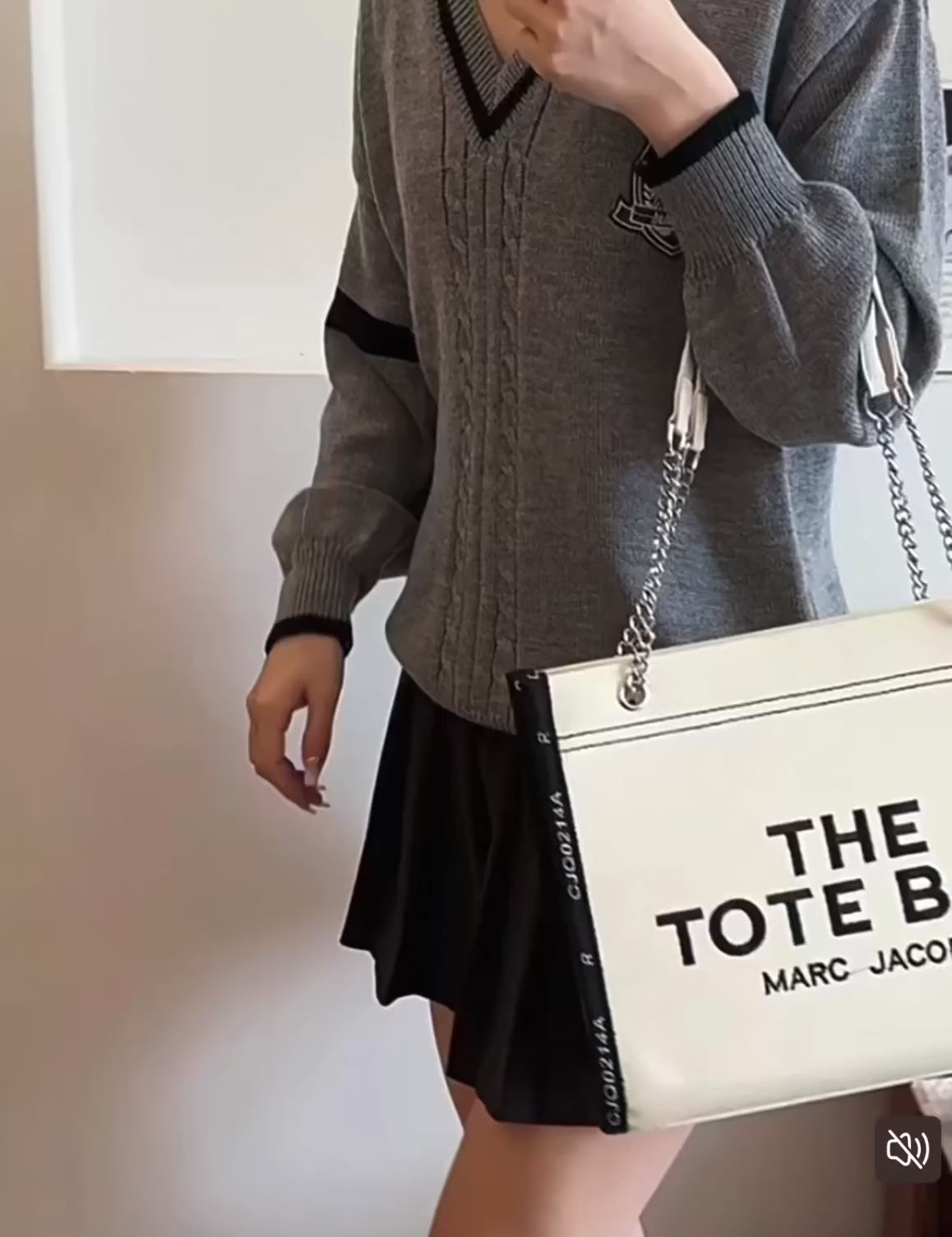 Marc Jacobs , The Tote bag